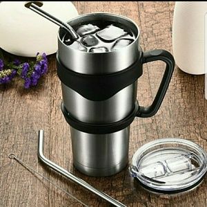 Black Handle FOR Yeti Rambler 30 oz and one straw.